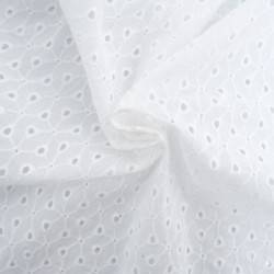 Broderie Anglaise fleur géométrique blanc crème