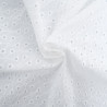 Broderie Anglaise fleur géométrique blanc crème